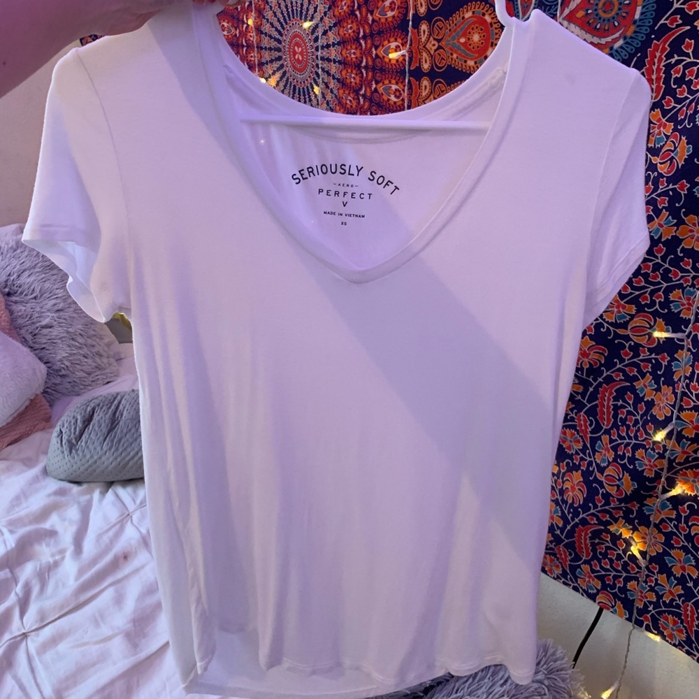 White tee